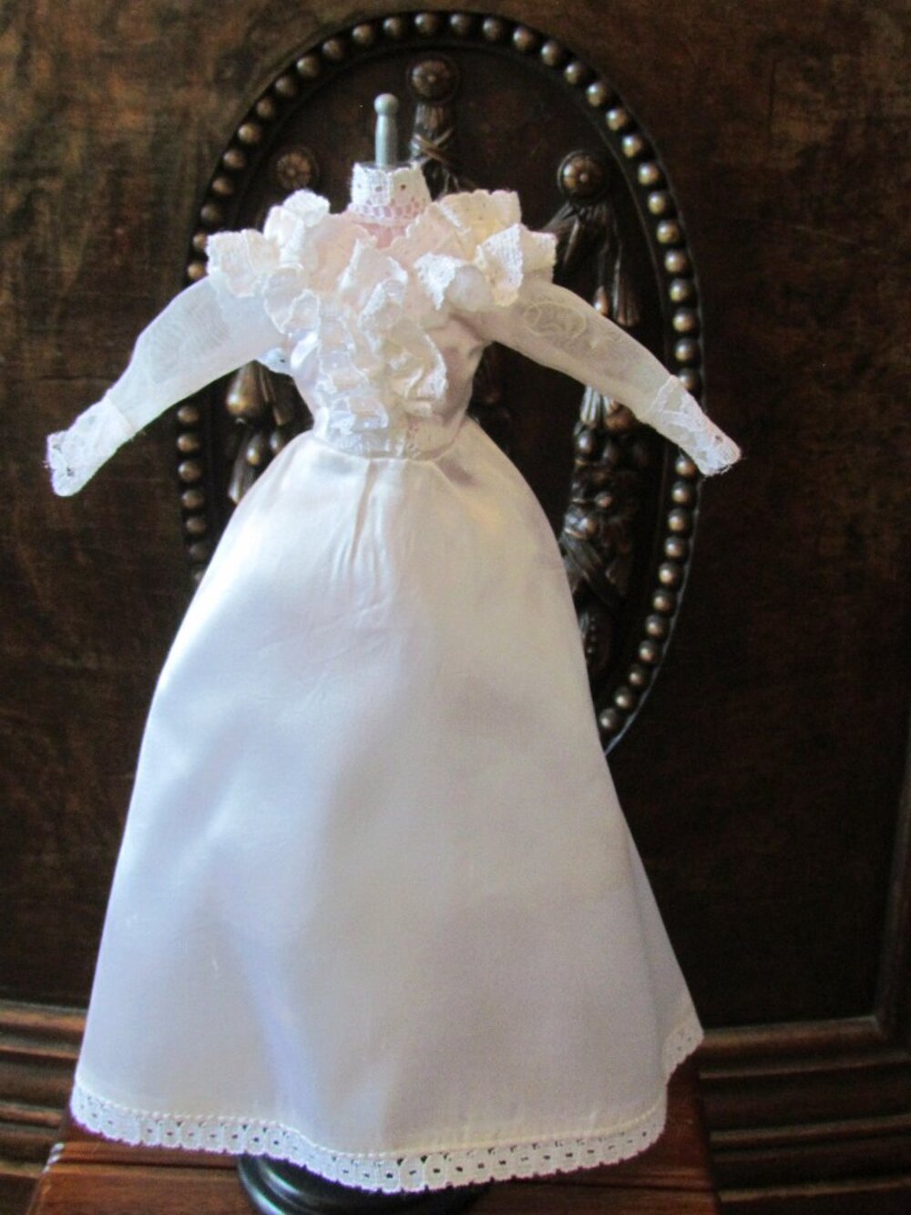 TRACY BRIDE WEDDING GOWN 1982 #4103 RUFFLE FRONT VINTAGE BARBIE BRIDAL DRESS